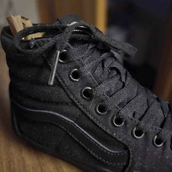 Vans Black High-Top Men's Sneakers - Picture 1 of 16